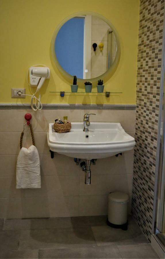 Beb Binario39 Bed & Breakfast Napoli Dış mekan fotoğraf