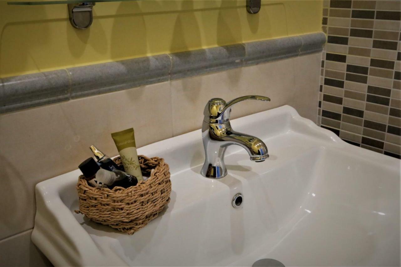 Beb Binario39 Bed & Breakfast Napoli Dış mekan fotoğraf