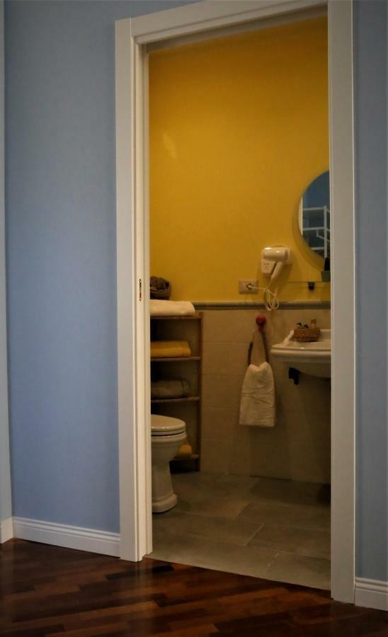 Beb Binario39 Bed & Breakfast Napoli Dış mekan fotoğraf