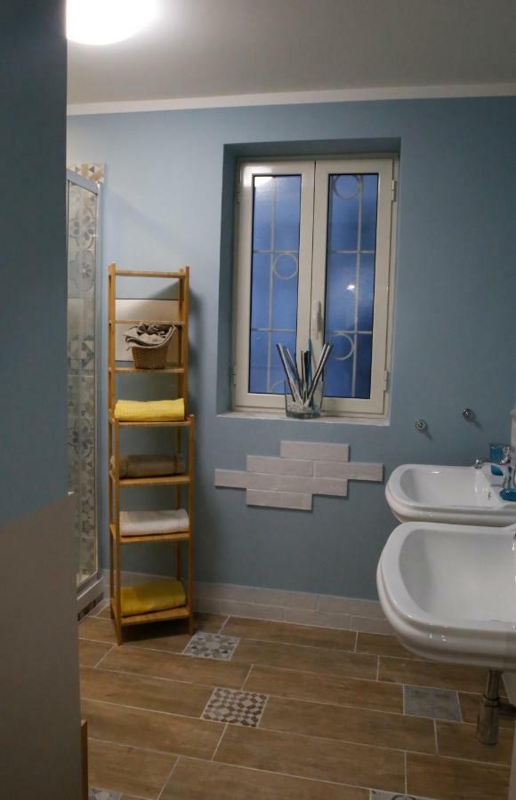 Beb Binario39 Bed & Breakfast Napoli Dış mekan fotoğraf